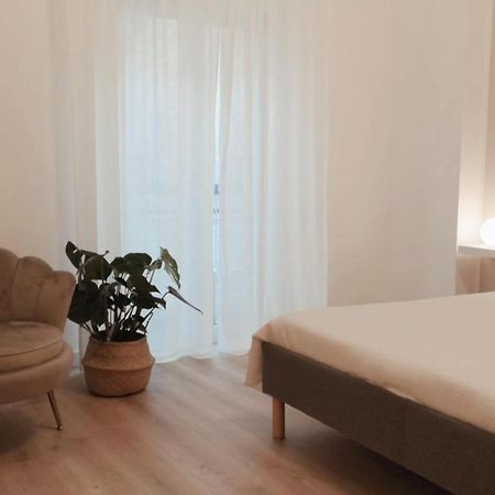 So Fine Petruzzelli Flat Bari Exterior foto